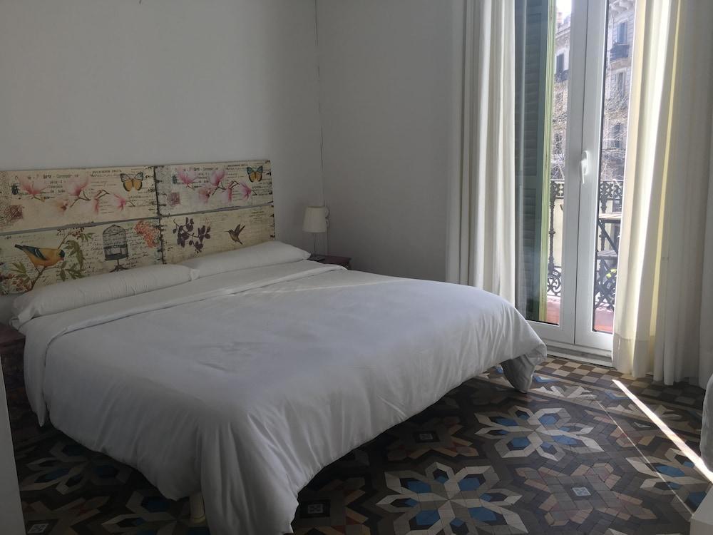 Hostal Eixample Barselona Dış mekan fotoğraf