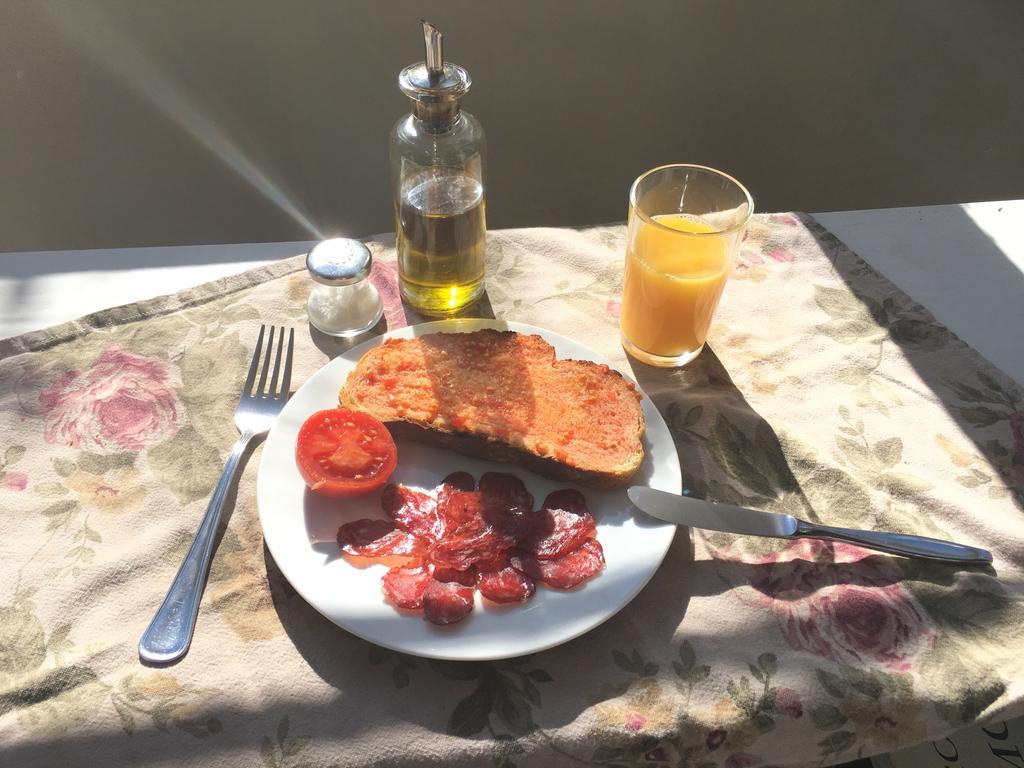 Hostal Eixample Barselona Dış mekan fotoğraf