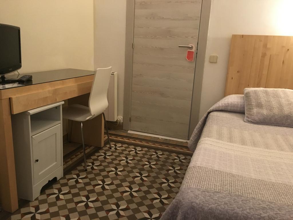 Hostal Eixample Barselona Dış mekan fotoğraf