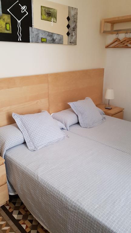 Hostal Eixample Barselona Dış mekan fotoğraf