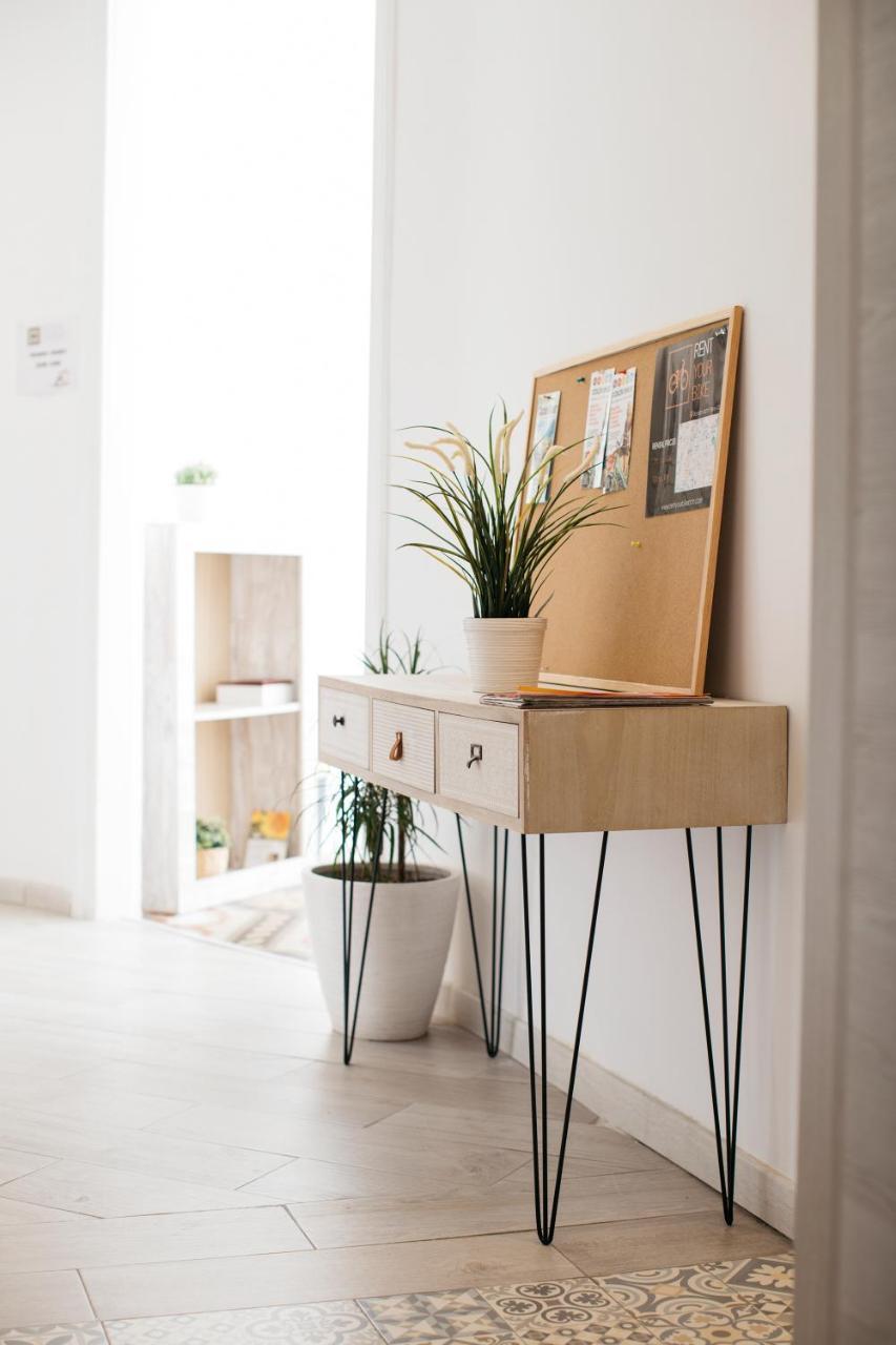 Hostal Eixample Barselona Dış mekan fotoğraf