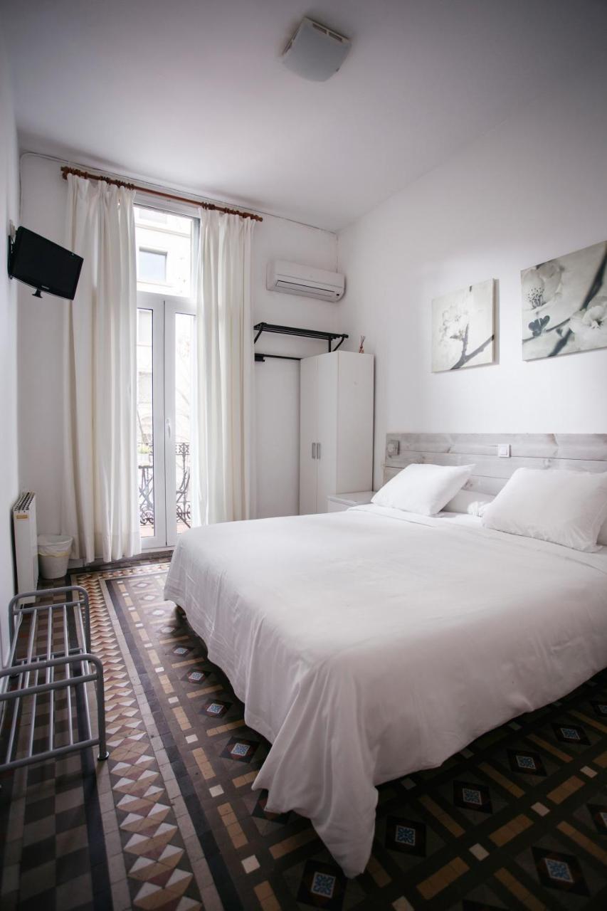 Hostal Eixample Barselona Dış mekan fotoğraf