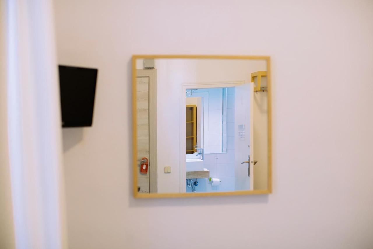 Hostal Eixample Barselona Dış mekan fotoğraf